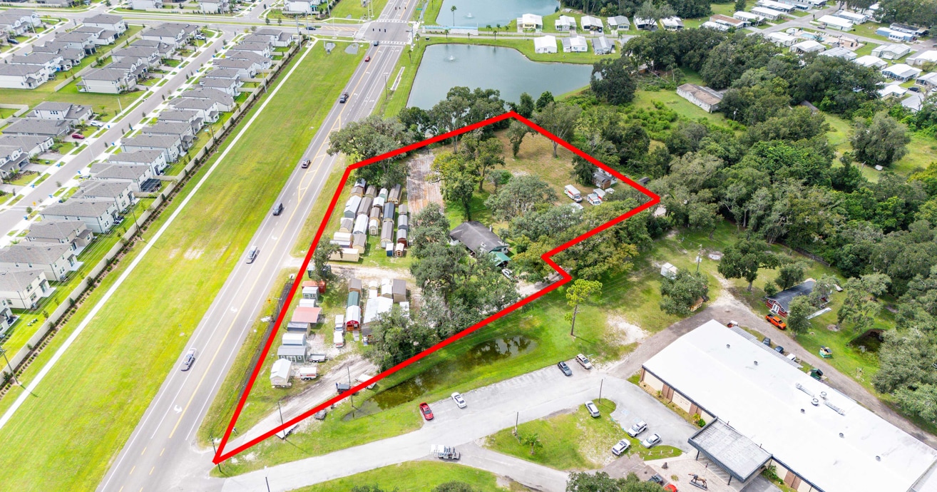 Existing aerial photograph with parcel boundary outlined in red